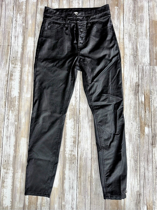 KanCan Pants - KanCan Coated Skinny Pants in Black Waist 27 Like New